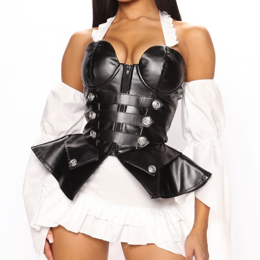 BRAND NEW Pirate costume